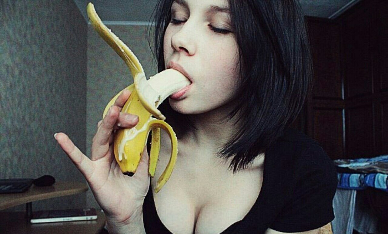 Eat banana ass